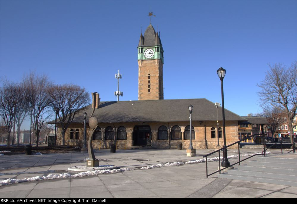 Ground view of former CNJ station.